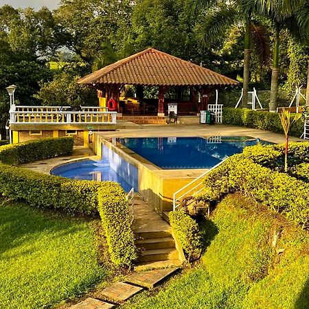Hotel Casa Confort Santa Rosa de Cabal Kültér fotó