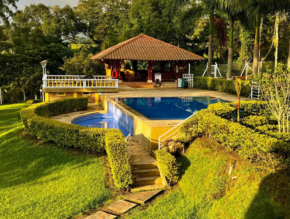 Hotel Casa Confort Santa Rosa de Cabal Kültér fotó